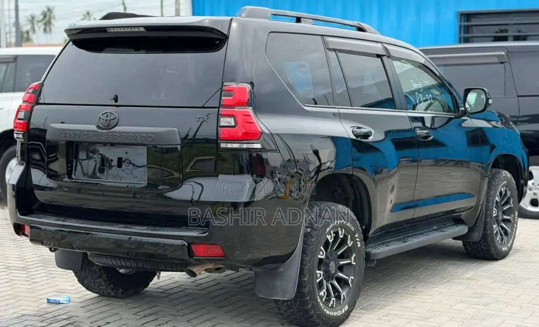 Toyota Land Cruiser Prado 2.8 2019 Black