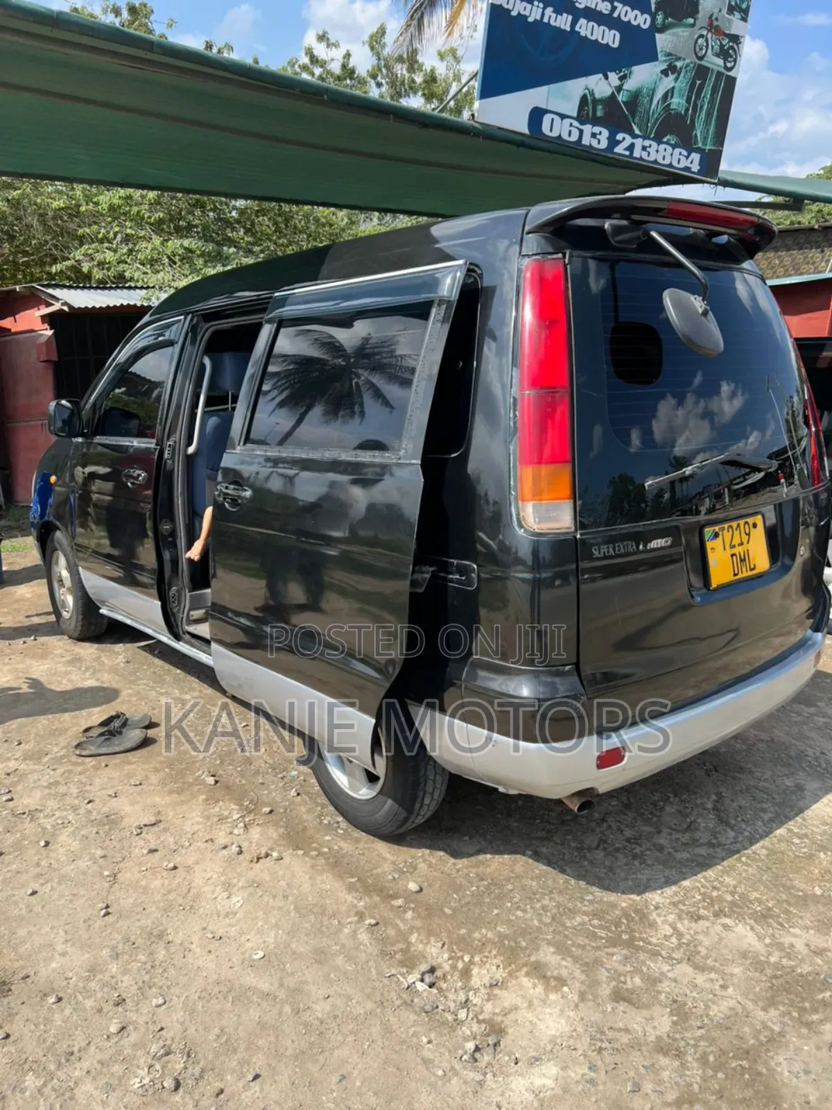 Toyota Noah 2003 Black
