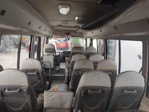 Mitsubishi Fuso Rosa 2000 Blue