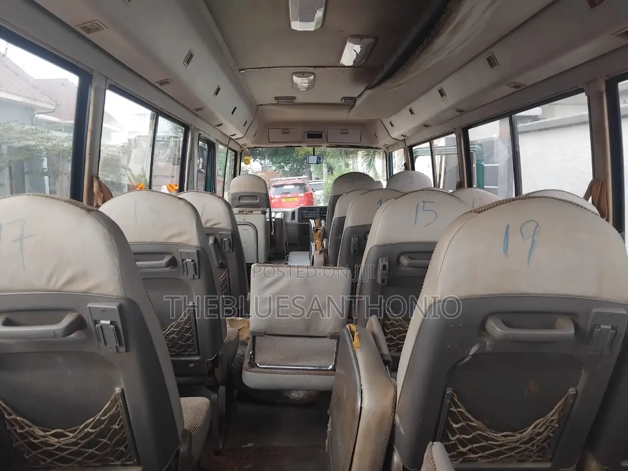 Mitsubishi Fuso Rosa 2000 Blue