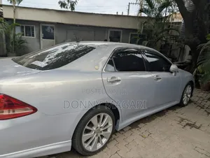 Toyota Crown 2009 Silver