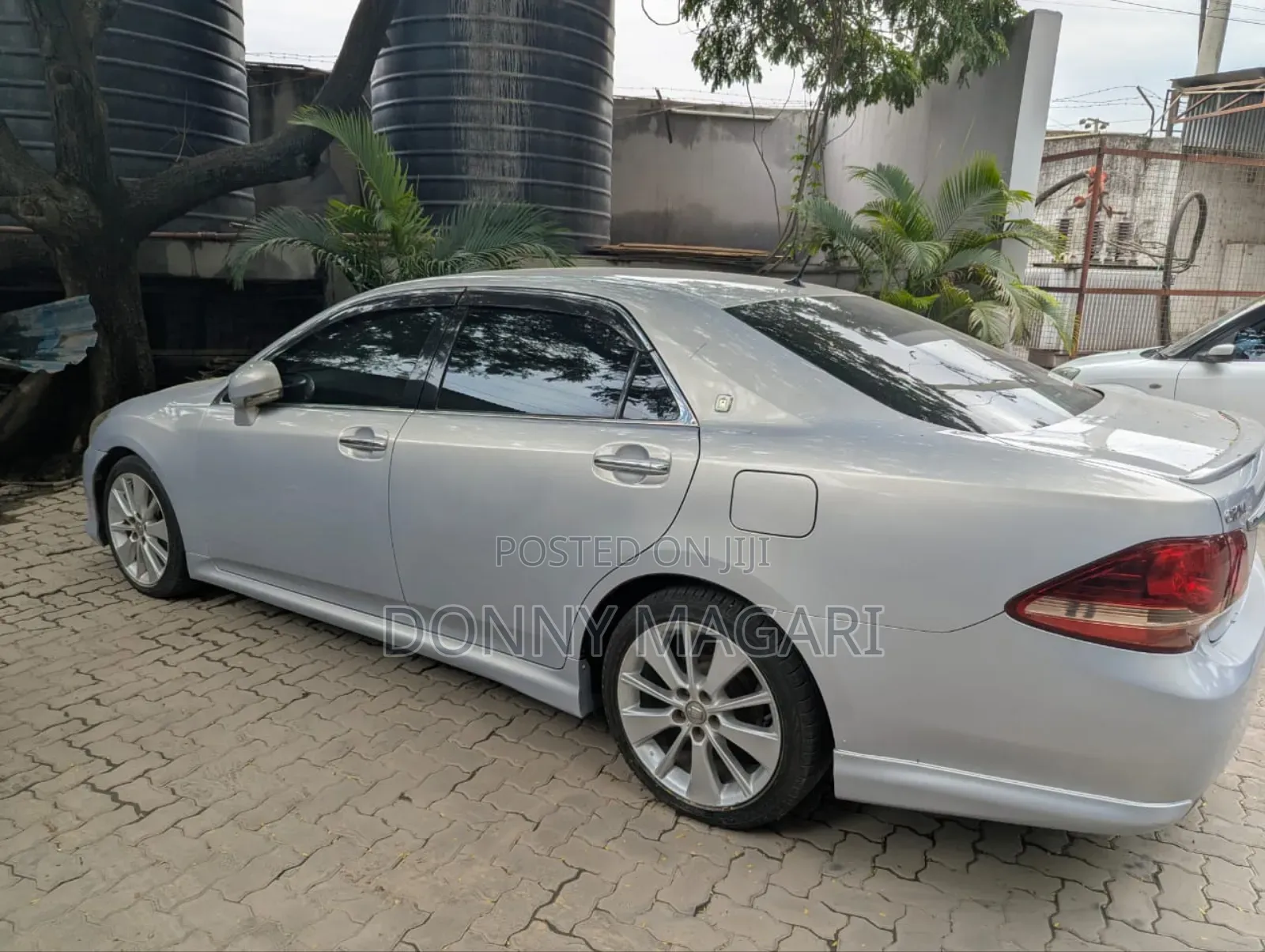 Toyota Crown 2009 Silver