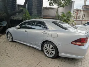 Toyota Crown 2009 Silver
