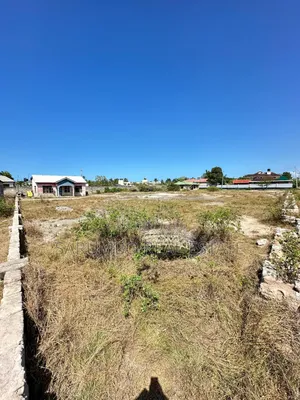 Kiwanja Kizuri Kinauzwa Bahari Beach