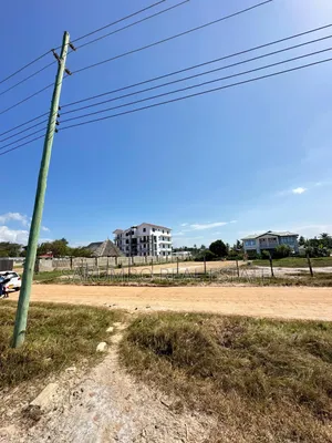 Kiwanja Kizuri Kinauzwa Bahari Beach