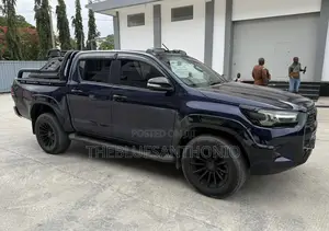 Toyota Hilux 2022 Blue