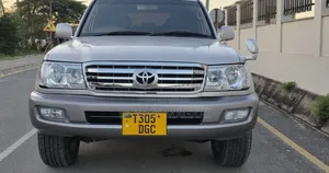 Toyota Land Cruiser 2000 Silver
