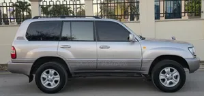 Toyota Land Cruiser 2000 Silver