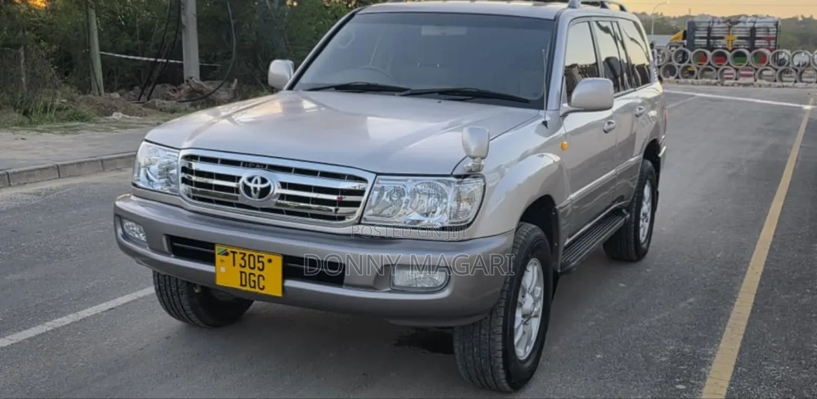 Toyota Land Cruiser 2000 Silver