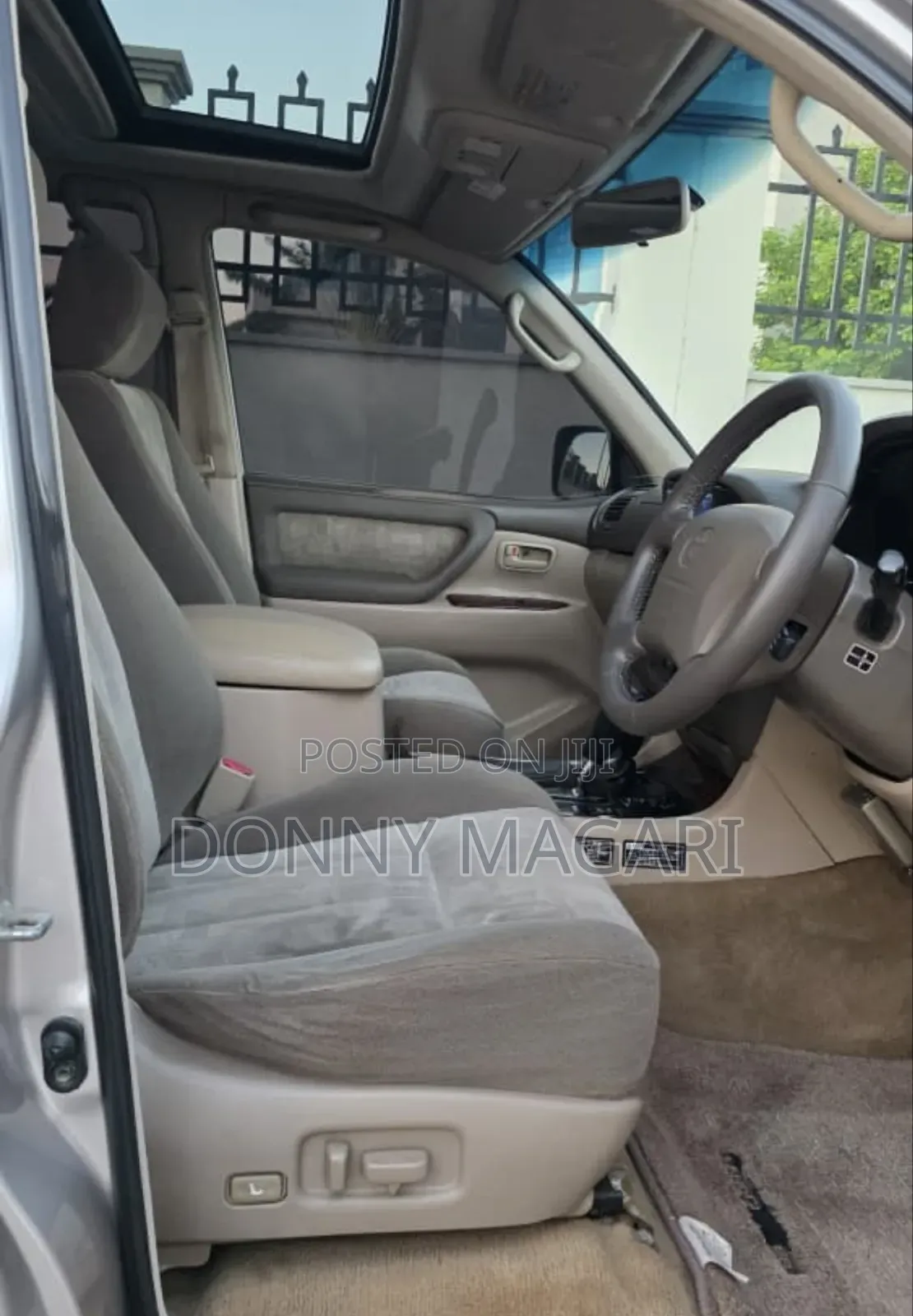 Toyota Land Cruiser 2000 Silver