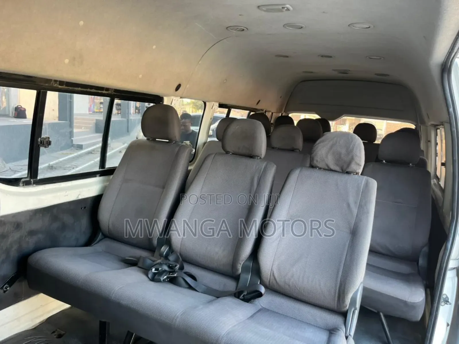 Toyota HiAce 2014 White
