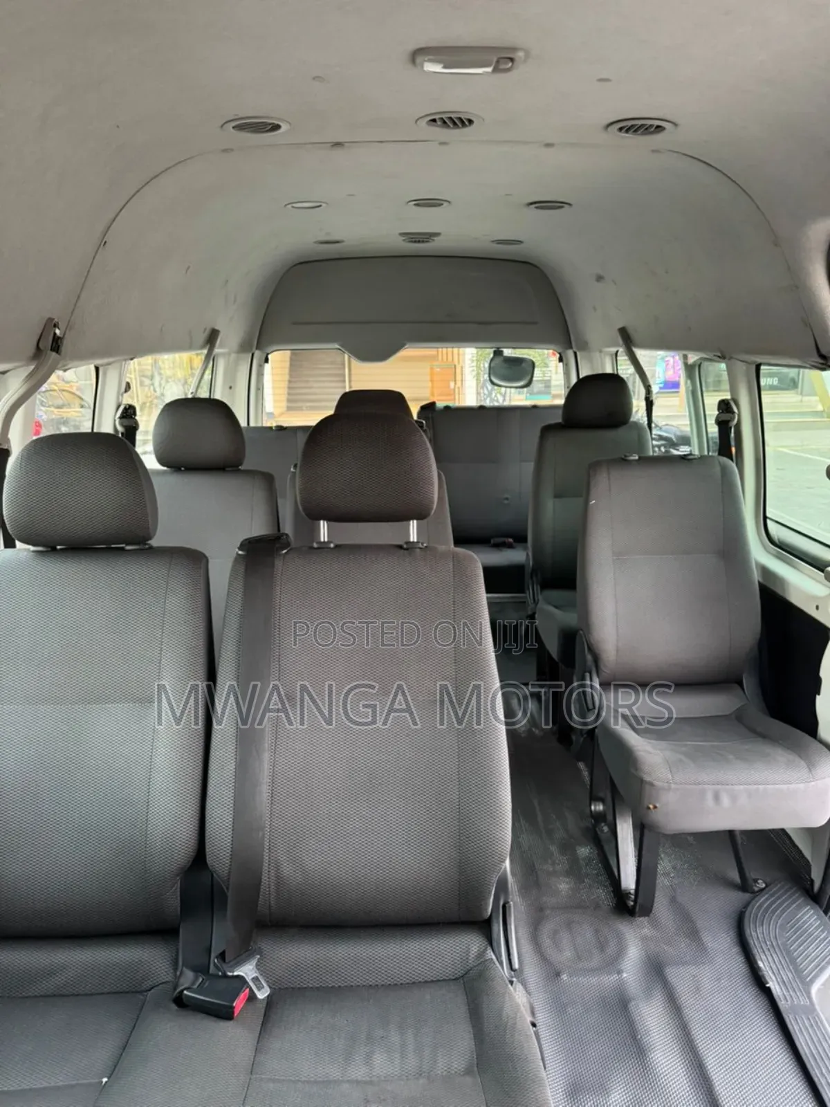 Toyota HiAce 2014 White