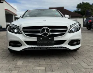 Mercedes-Benz C-Class C 200 (W205) 2015 Pearl