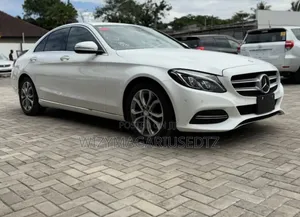 Mercedes-Benz C-Class C 200 (W205) 2015 Pearl