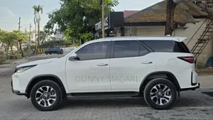 New Toyota Fortuner 2.8 D AWD 2023 White