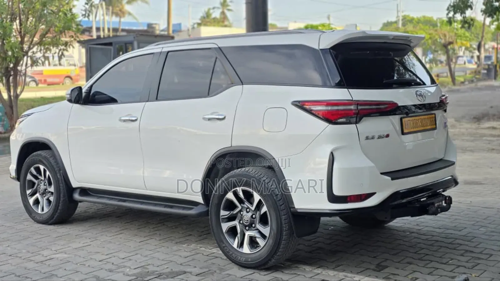 New Toyota Fortuner 2.8 D AWD 2023 White