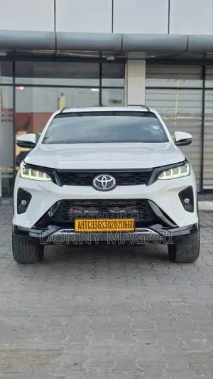 New Toyota Fortuner 2.8 D AWD 2023 White