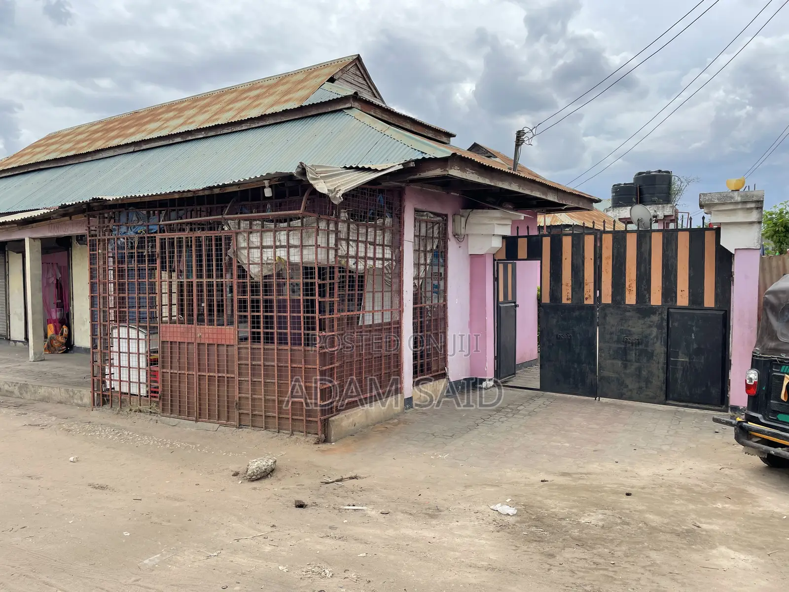 10bdrm Apartment in Mbagala for sale