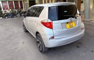 Toyota Ractis 2013 Silver