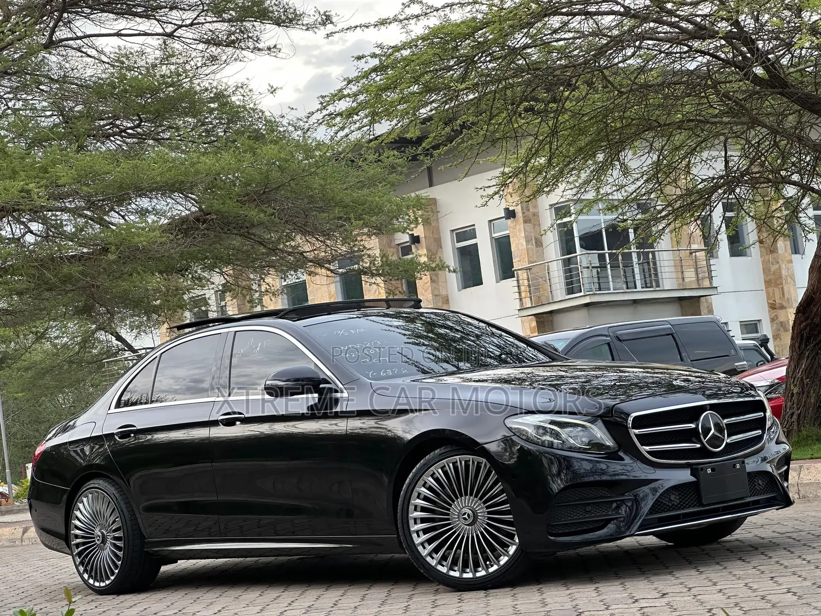 Mercedes-Benz E200 2017 Black