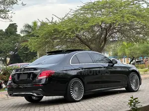 Mercedes-Benz E200 2017 Black