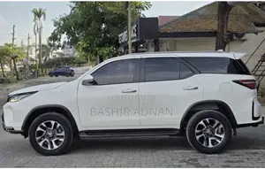 Toyota Fortuner 2.8 D AWD 2023 Pearl