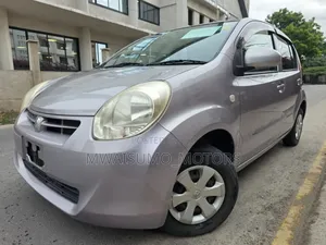Toyota Passo 2011 Silver