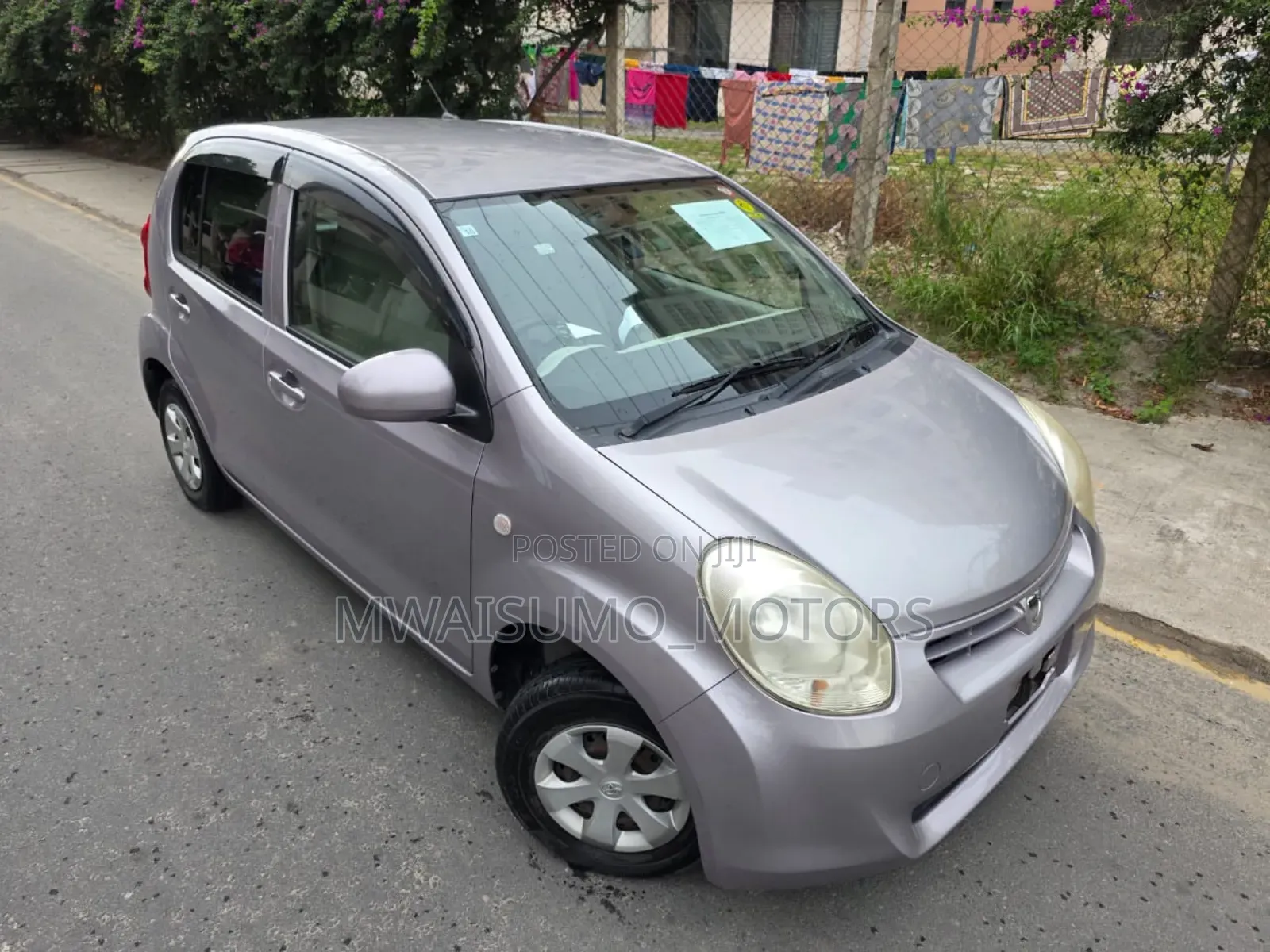 Toyota Passo 2011 Silver