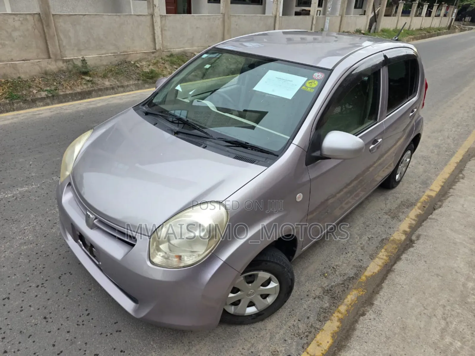 Toyota Passo 2011 Silver