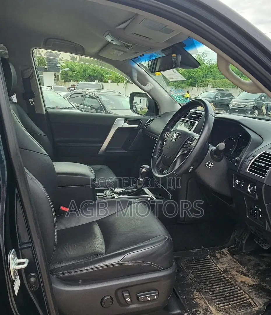 Toyota Land Cruiser Prado 2019 Black