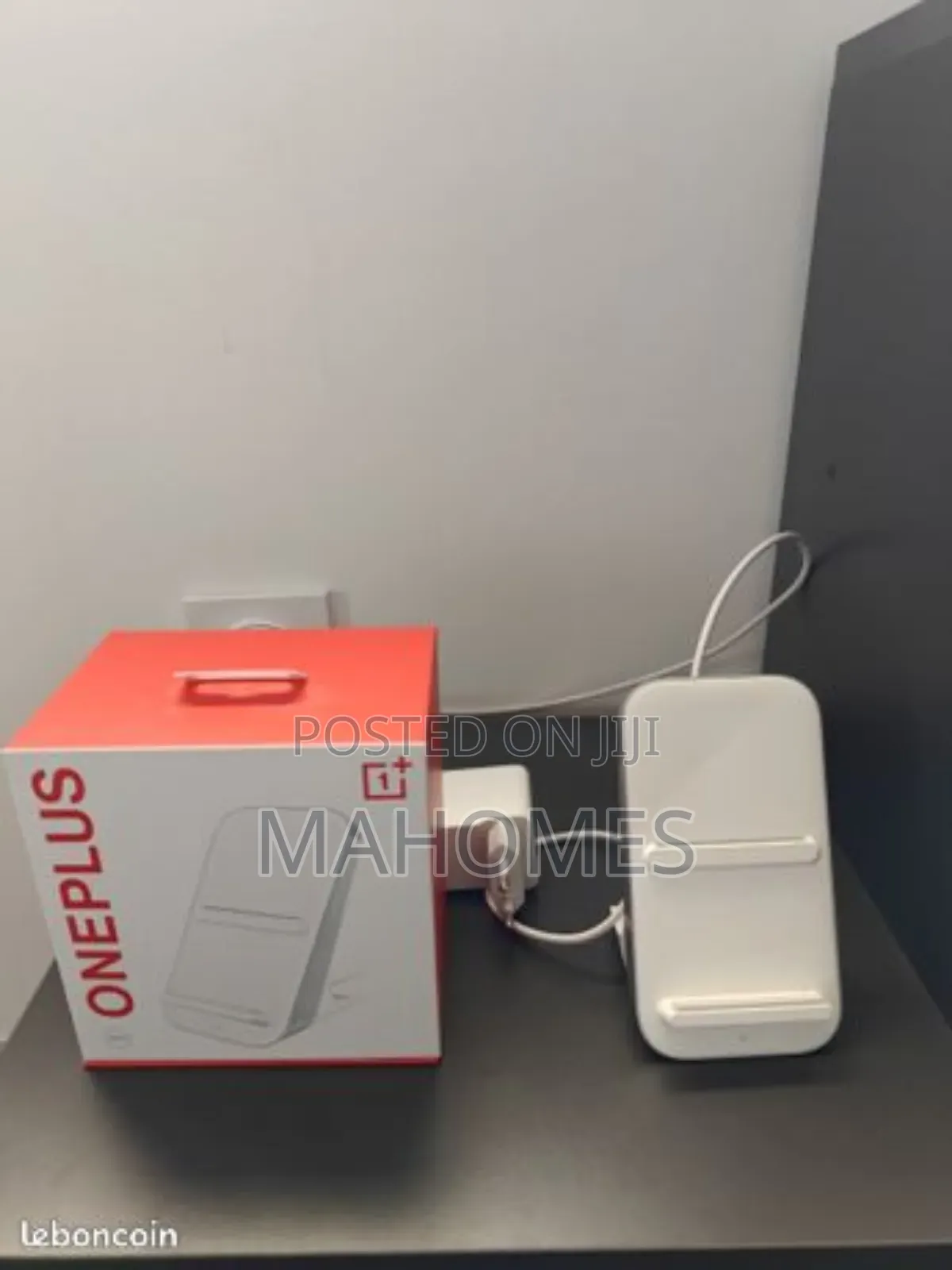 One Plus Warp Charge 30w Wireless Charger