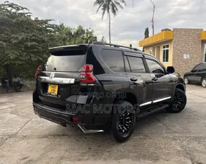 Toyota Land Cruiser Prado 2.8 2018 Black