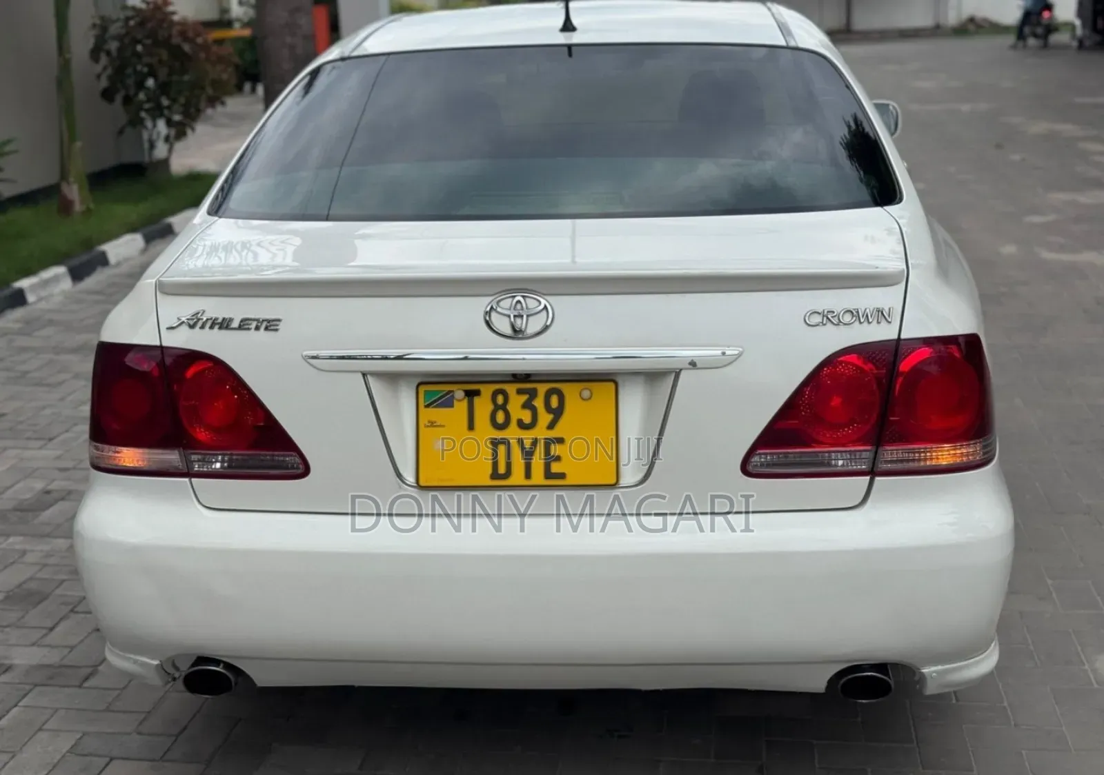 Toyota Crown 2006 White