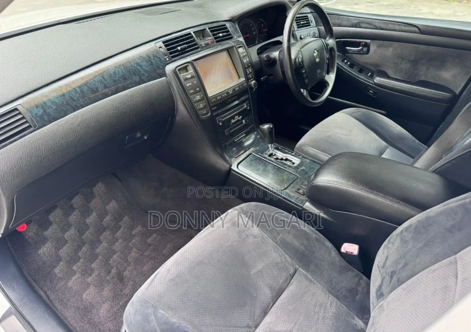 Toyota Crown 2006 White