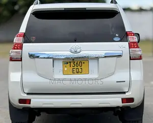 Toyota Land Cruiser Prado 2016 White
