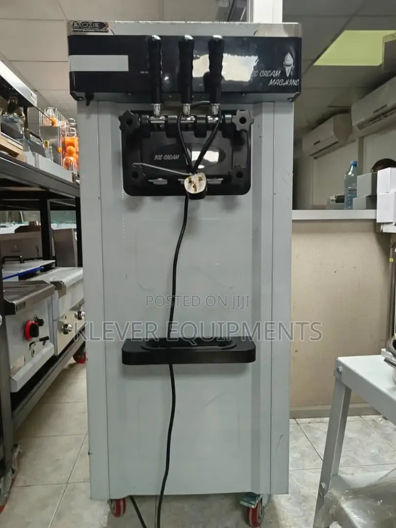 Dual Compressor Commercial Soft Ice Cream Machine 25-28l Model: Gm626