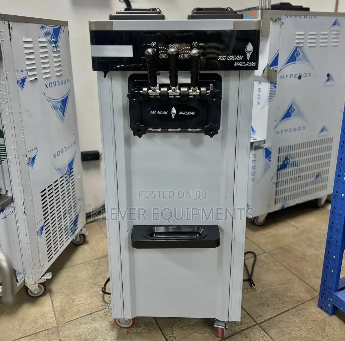 Dual Compressor Commercial Soft Ice Cream Machine 25-28l Model: Gm626