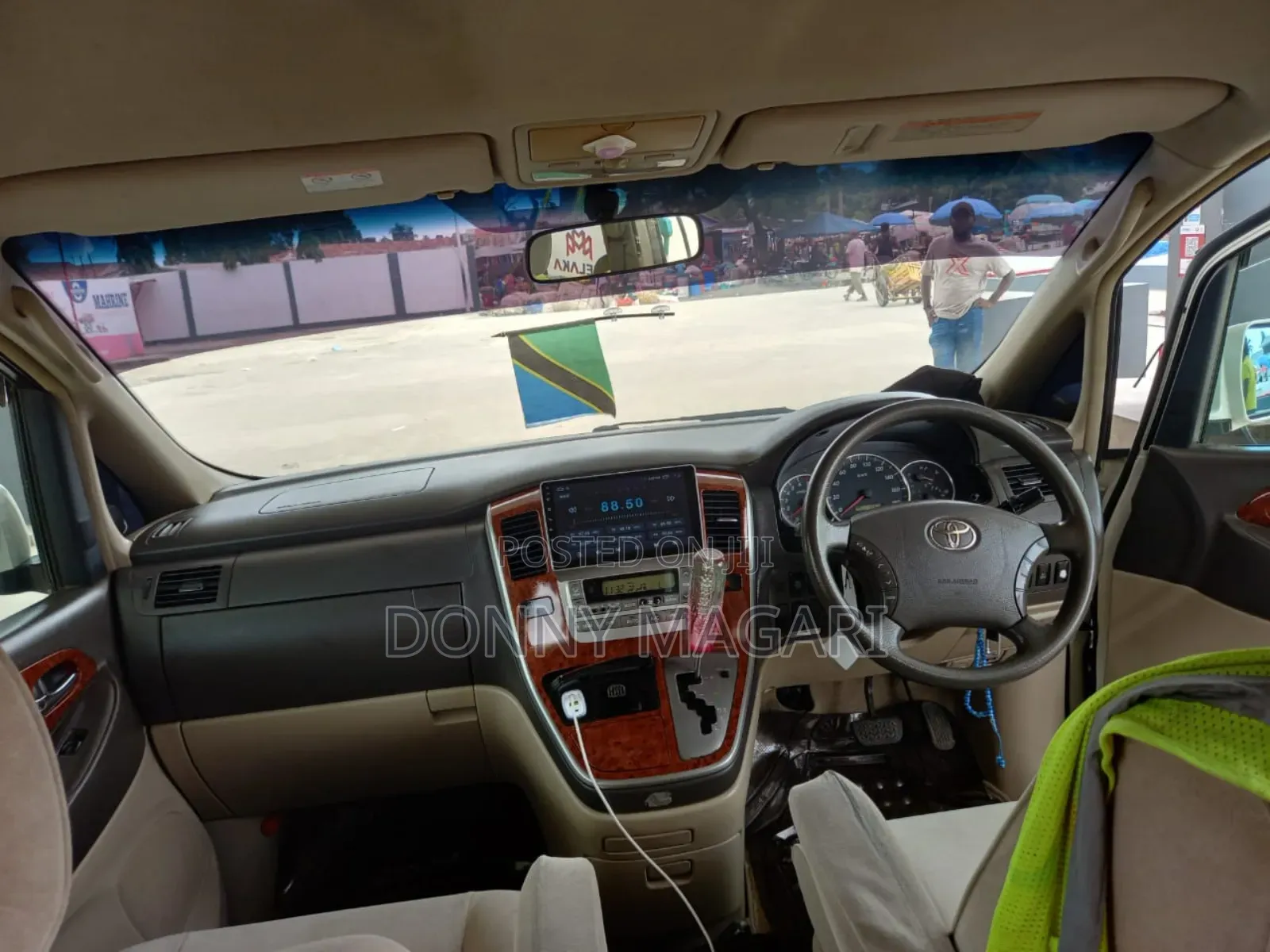 Toyota Alphard 2.4 Petrol AWD 2006 White
