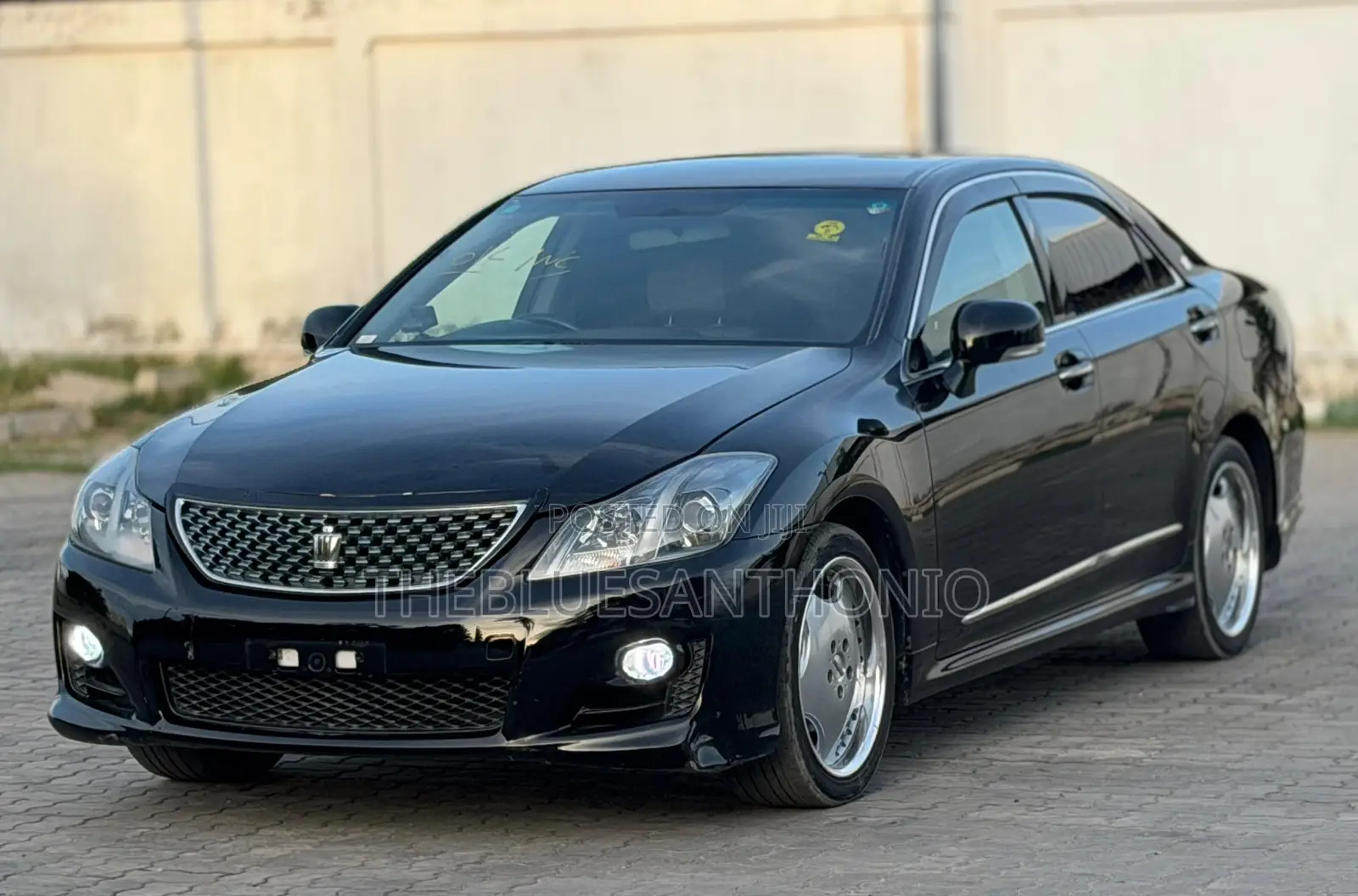 Toyota Crown 2009 Black