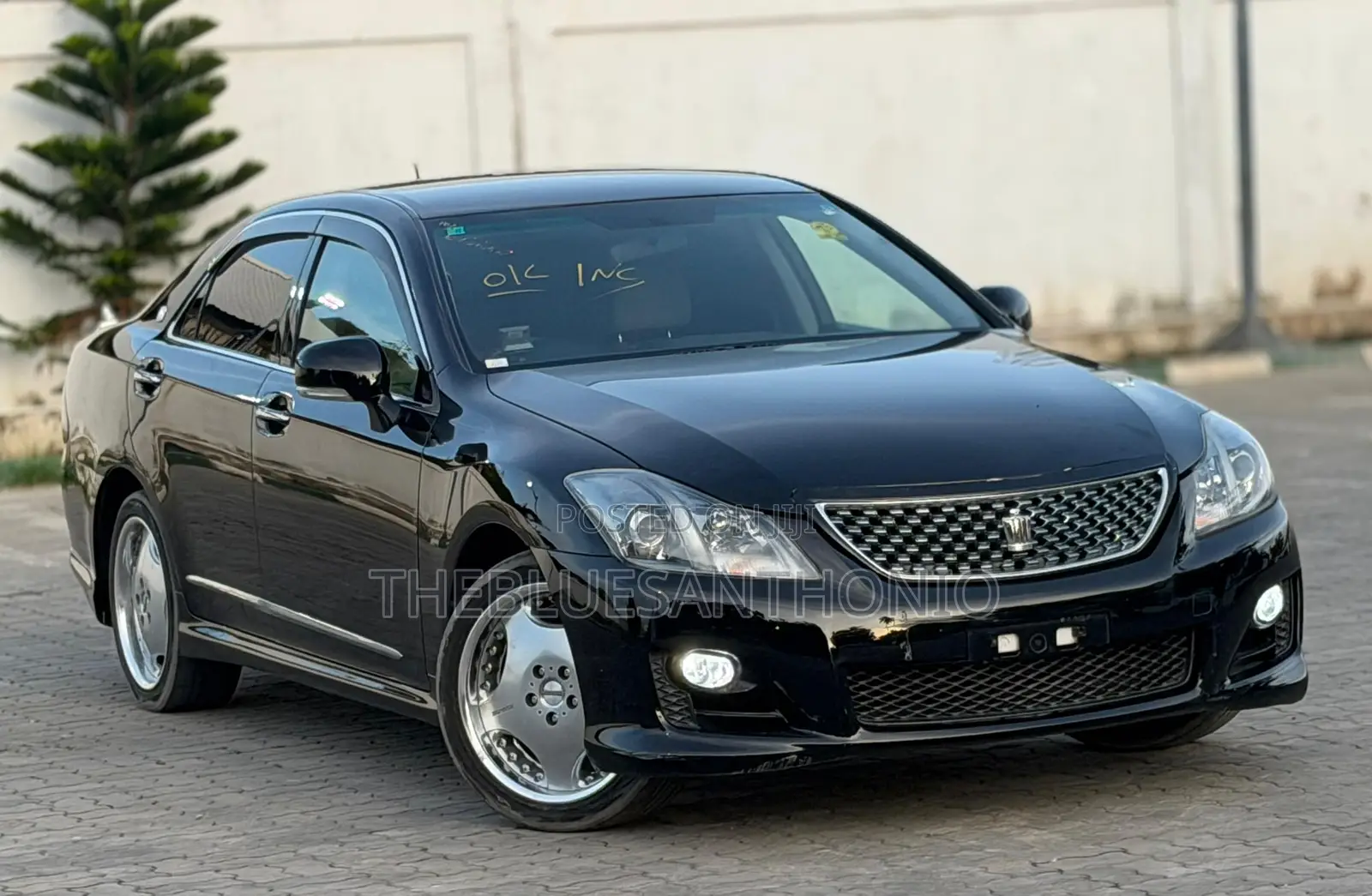 Toyota Crown 2009 Black