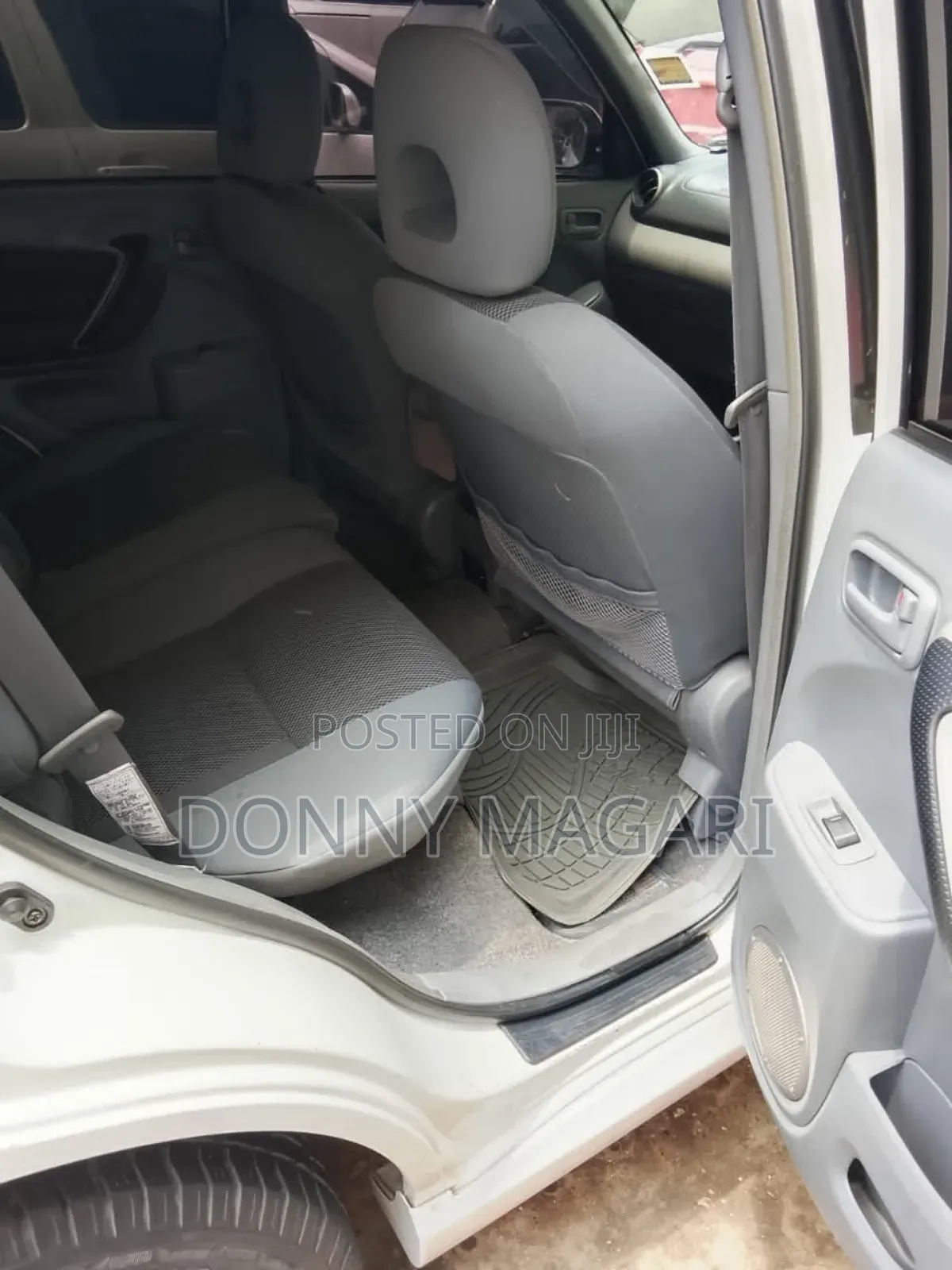 Toyota RAV4 2005 White