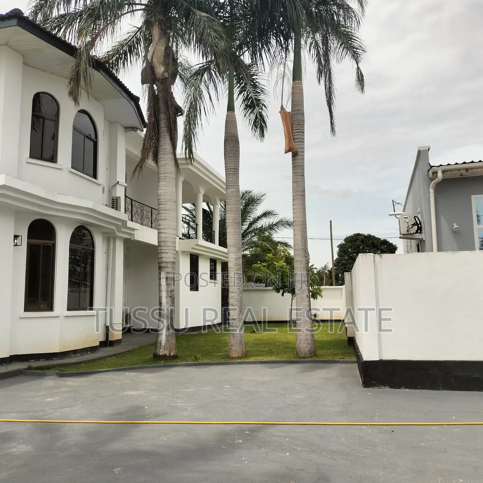 5bdrm House in Mbezibeach for sale