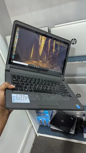 New Laptop Dell Latitude 13 3340 8GB Intel Core i3 HDD 500GB