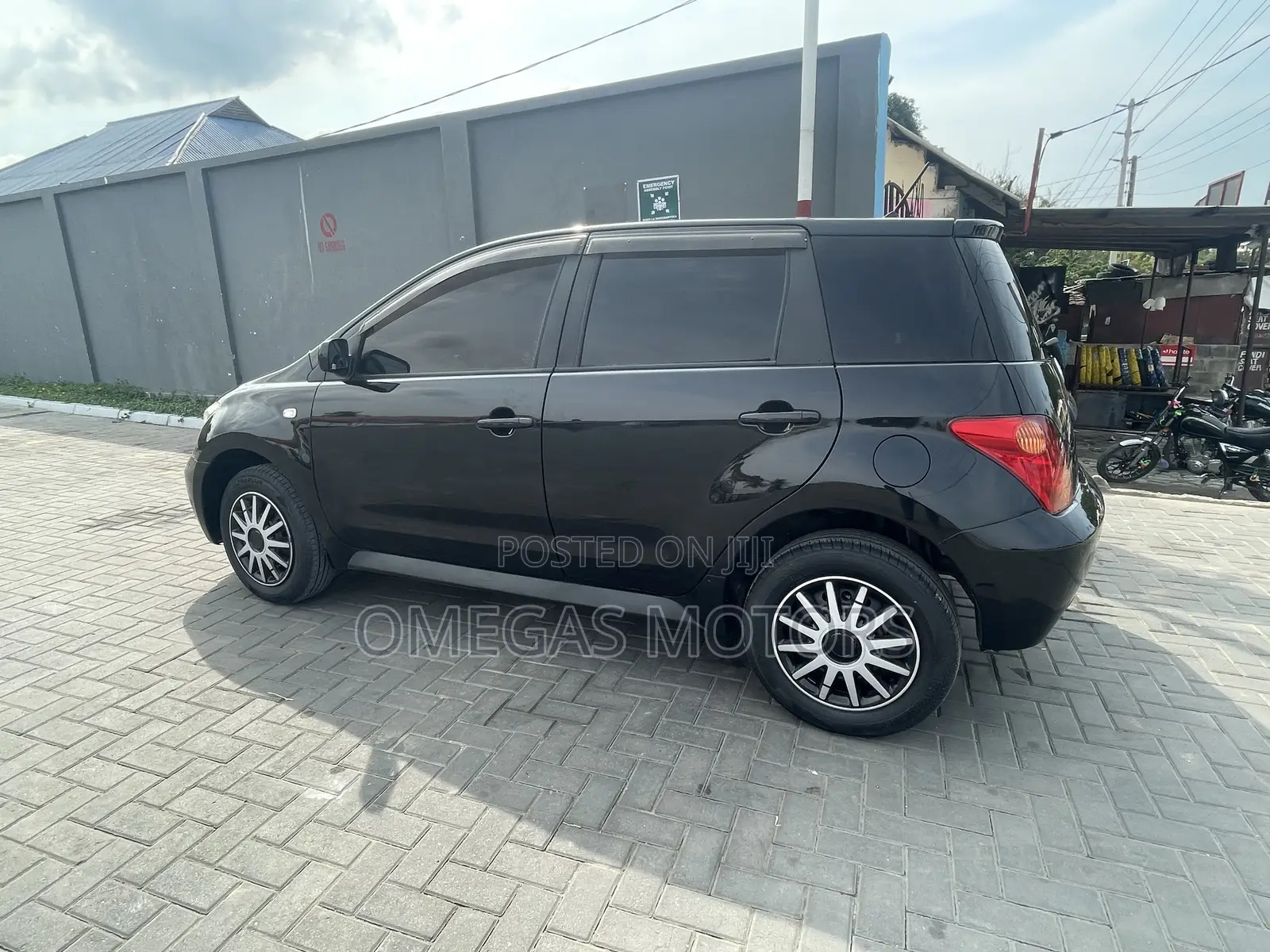 Toyota IST 2004 Black