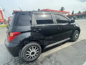 Toyota IST 2004 Black