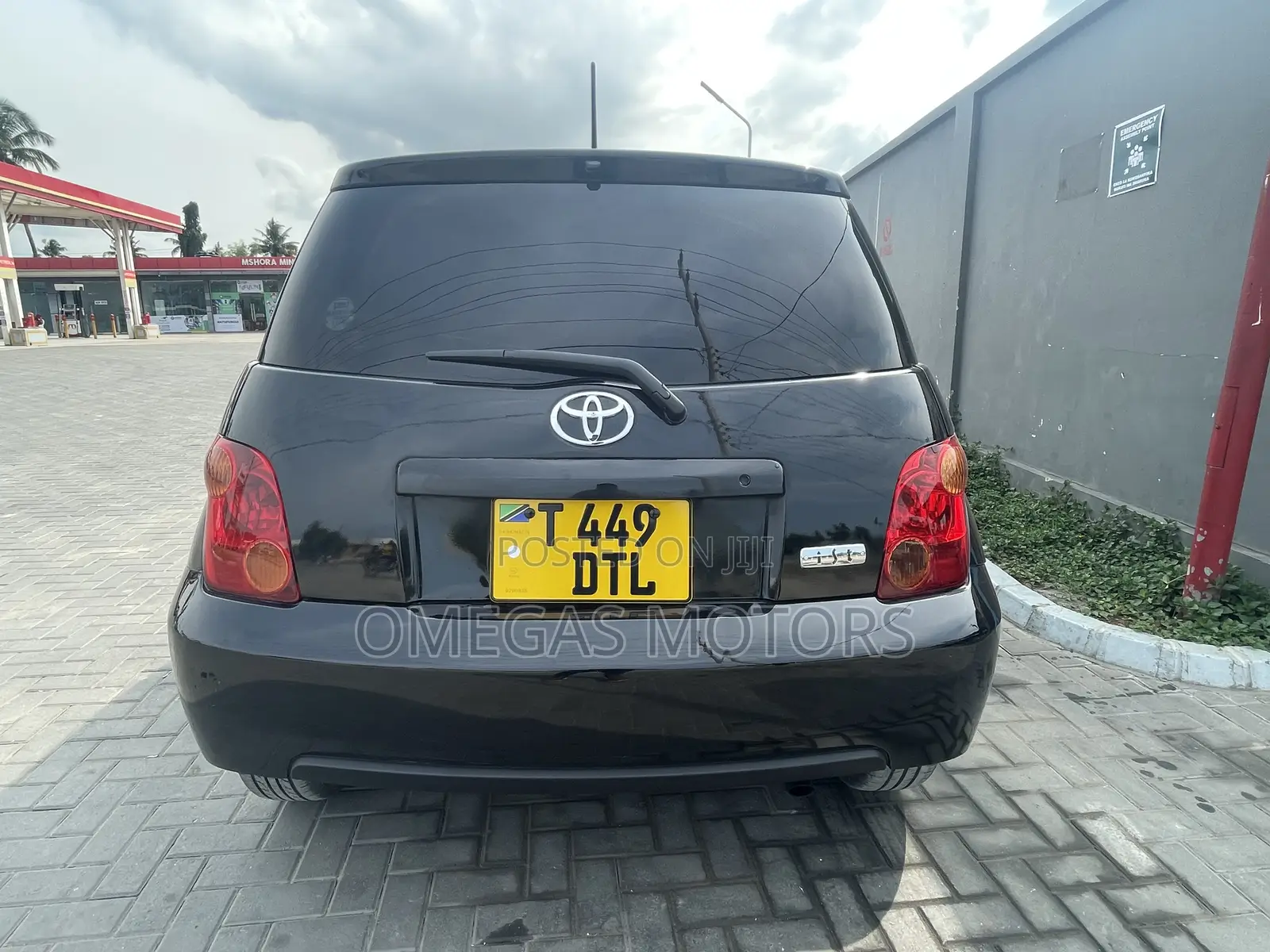 Toyota IST 2004 Black