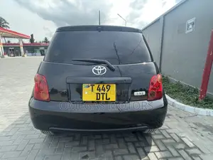 Toyota IST 2004 Black