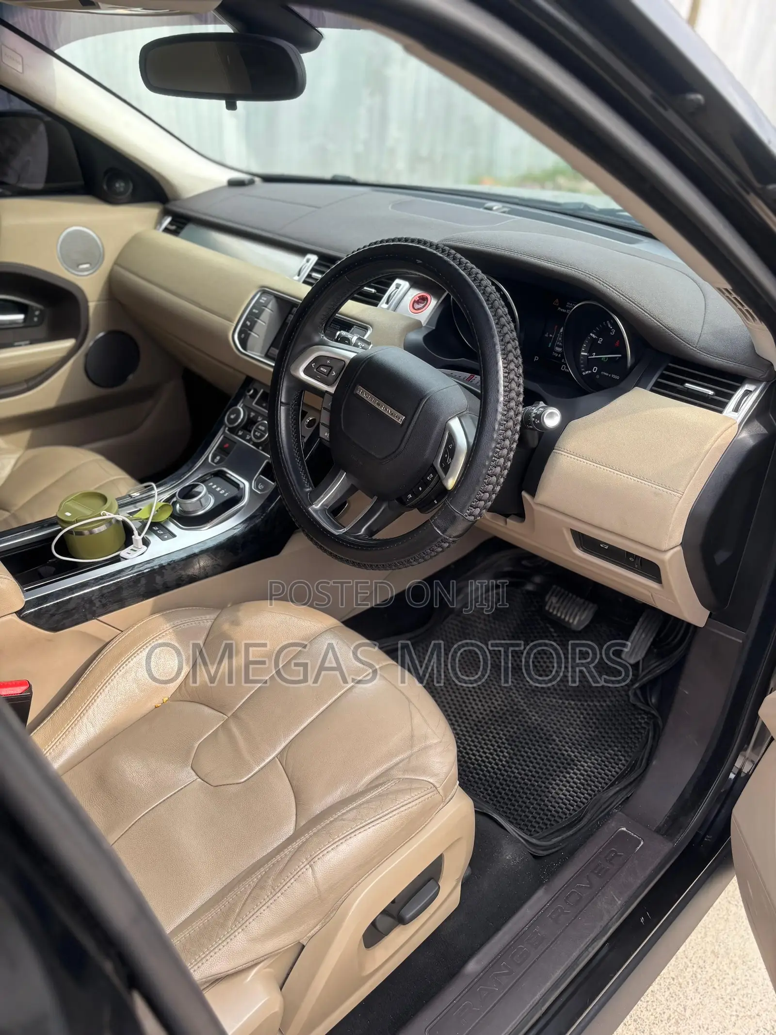 Land Rover Range Rover Evoque Pure AWD 5-Door 2013 Black