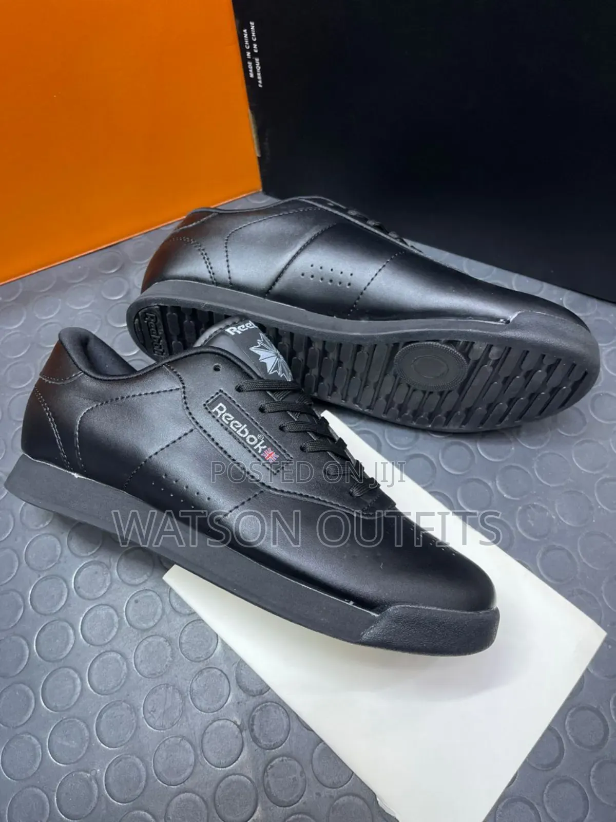 Men's Leather Shoes Uniquely Decorated Reebok Brand New 3 Colours