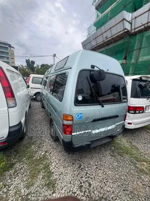 Toyota HiAce 2005 Grey
